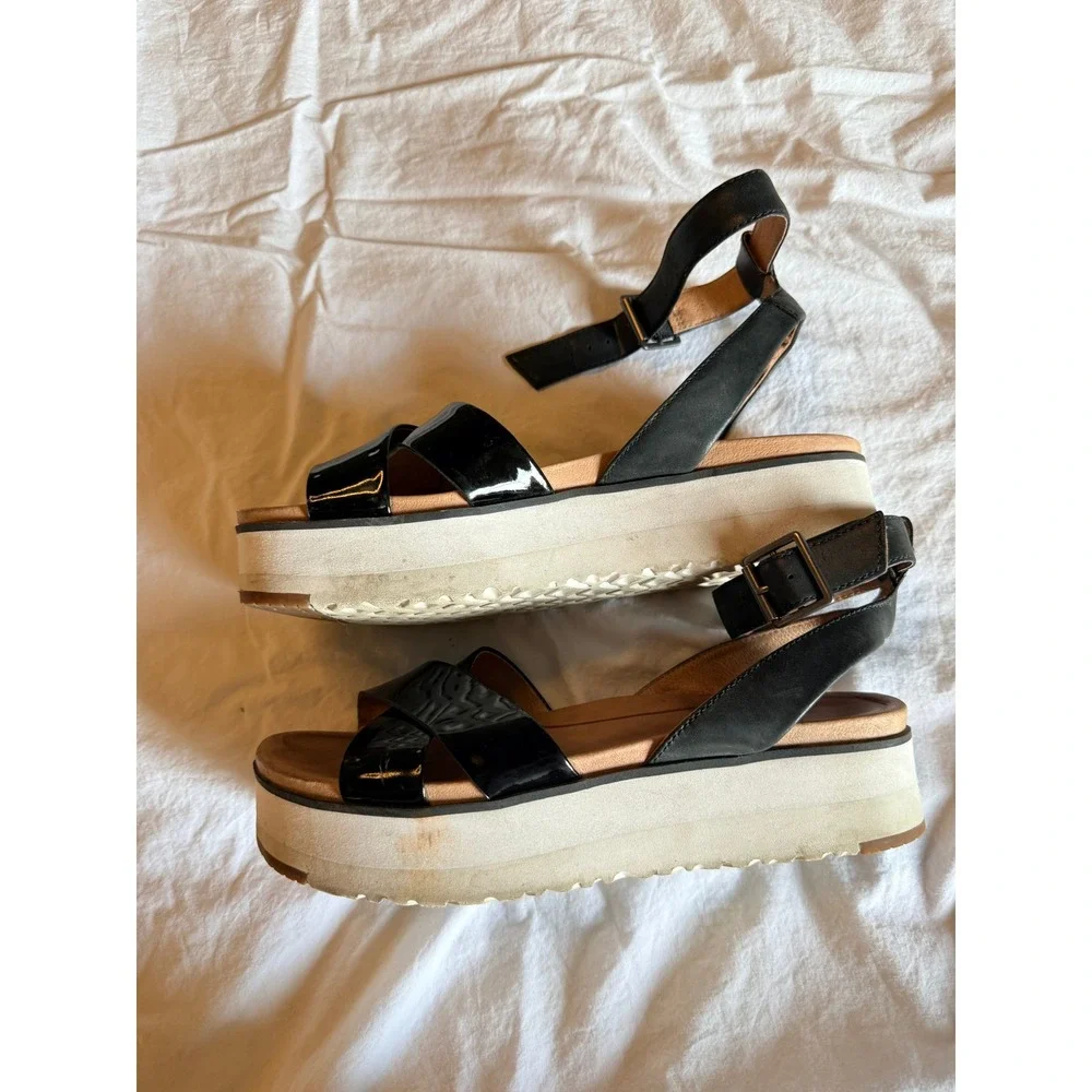 UGG Kari Metallic Platform Sandals Black Patent Leather Ankle Strap  Womens 8
